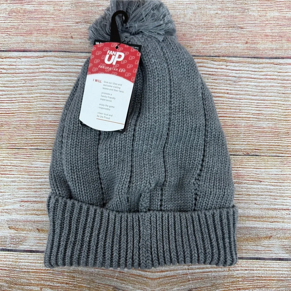 Under Armour Utah Utes Womens‎ Gray Pom Beanie Knit Hat Fleece Lined UH789W949H
